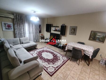 Apartament/Zyre 3+1+2wc me qera prane Rruges se Sales ne Tirane ( ID 4231483)