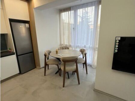 Qira, Apartament 2+1, Ura e Tabakeve