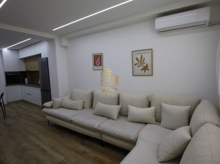 Qira, Apartament 1+1, 21 Dhjetori, 650 Euro/muaj