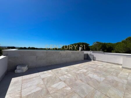 SHITET VILE NE GJIRI TE LALZIT