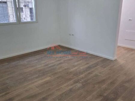 Appartamento 1+1 in vendita Ali Demi a Tirana