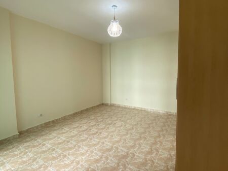 🏢 Business Environment / Office / Paris Commune