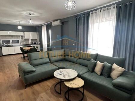 Qera,Apartament 2+1+2+Post Parkimi,Kopshti Botanik,Tiranë