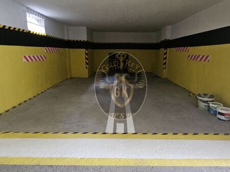 🚗✨ SHITET GARAZH NË LAGJEN 4 – ZGJIDHJE IDEALE PËR PARKIM OSE INVESTIM ✨🚗