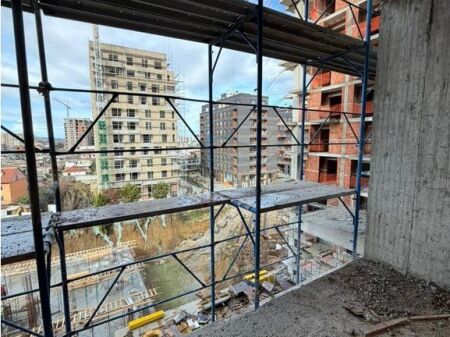 Occasione, In Vendita, Appartamento 2+1+2, Campo di Aviazione, Tirana