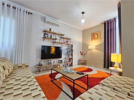 Jepet me qira Apartmanet 2+1 te Kopshti Zologjik