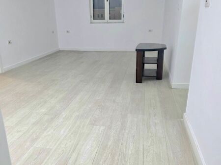 🏢 AFFITTO Ufficio 📍 Via "Kavajes", Di fronte a Square 21 ✨