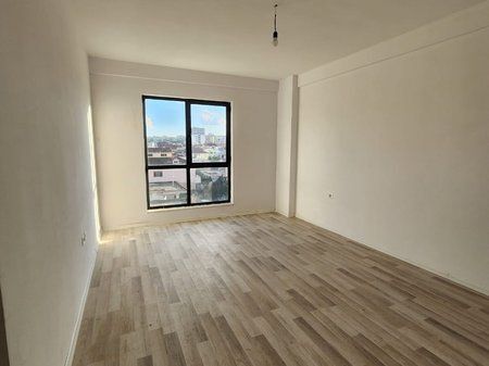Shitet Apartament 2+1+2, Rruga "5 Maji", Tirane