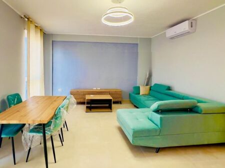Apartament 2+1+2+2 Poste Parkimi tek 5-Maji, prane Concord Center!