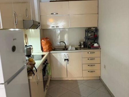 Apartament 2+1, Astir!