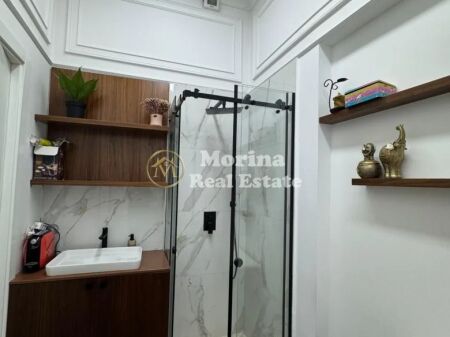 Affitto | Locale Commerciale | Bllok | 250 €/mese