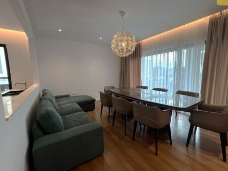 Shitet, Apartament 2+1+Post Parkimi, O2 Residence, Tiranë.