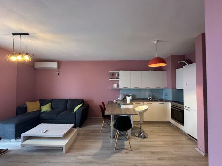 2+1 per qira te Hygea