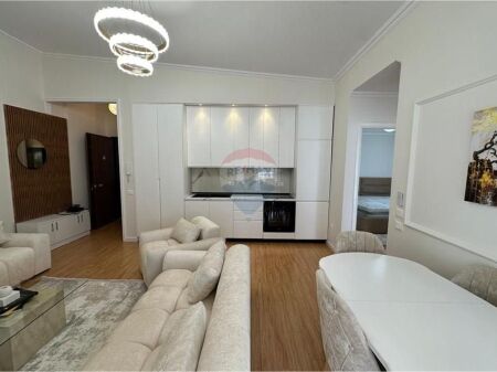 Shitet apartament 2+1+2 te Kompleksi FZ