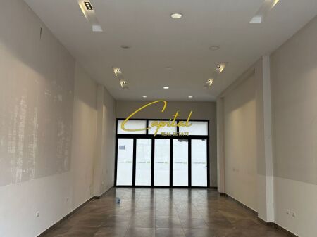 NEGOZIO IN AFFITTO 70 M2 21 DICEMBRE 90.000 LEKE