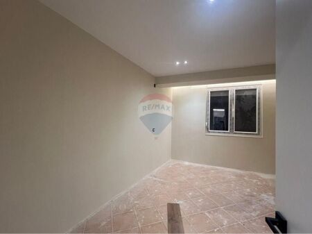 Apartament - Për Shitje - Ambasada Amerikane, Tiranë