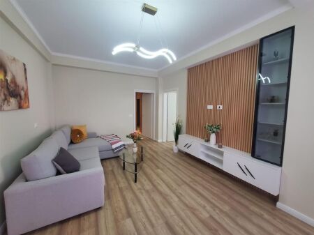 SHITET APARTAMENT 1+1 FLORIDA PLAZH DURRES