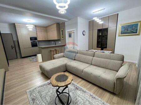 APARTAMENT 3+1+2 PER QIRA