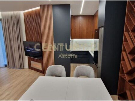 JEPET ME QIRA APARTAMENT PREMIUM 2+1+2+POST PARKIMI TE BULEVARDI I RI