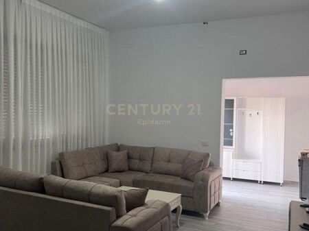 Jepet me qira kati i dytë i një shtëpie private ,ne ish kenete