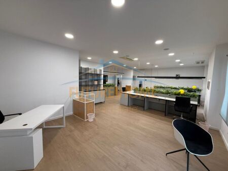 Qira, Ambient per zyra, Hilton Garden Inn Tirana