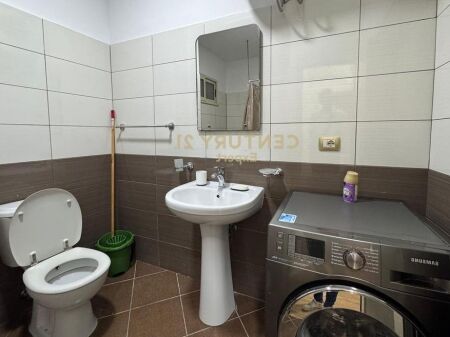 Jepet me qera 2+1 ne Rr. Islam Alla