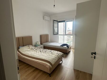 APARTAMENT ME QERA 2+1