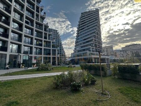 Qera, Ambient Komercial, Lake View Residence