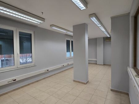 📌 JEPET ME QIRA AMBIENT ZYRE - Rruga e Kavajës, Tiranë