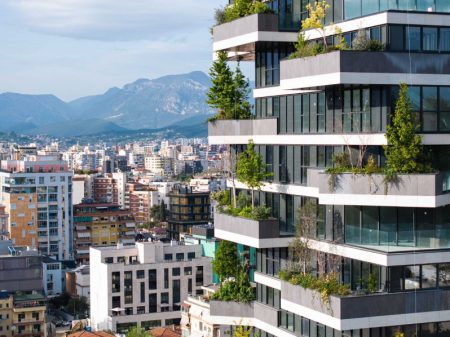 🌿🏙️ Shitet Apartament 3+1+2 + Lavanderi – Vertical Forest, Air Albania