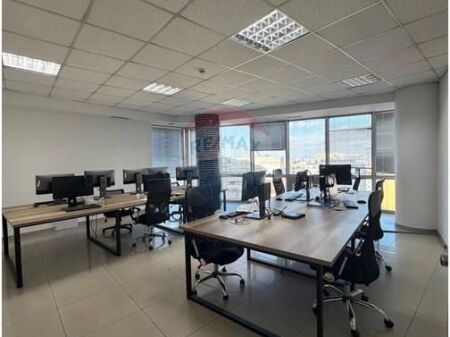 Ufficio in affitto Selvia ! 2400€