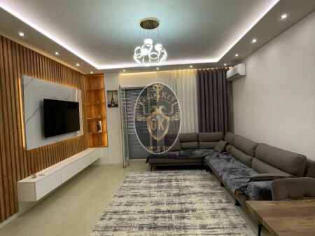 🏡 APARTAMENT ME QERA 2+1 RRUGA E PORTIT DURRES