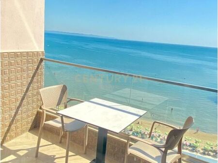 Studio Me Qira në Plazh, Durrës - 400€