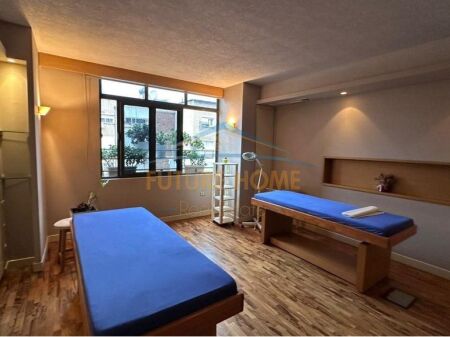 Shitet apartament 3+1+2 Rruga Ferit Xhajko