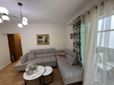 APARTAMENT 1+1 ME QIRA, PRANE Gjimnazit PETRO NINI