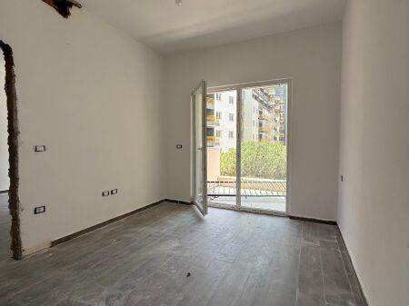 ZYRE ME QERA 68 M2 LAPRAKE 50.000 LEKE