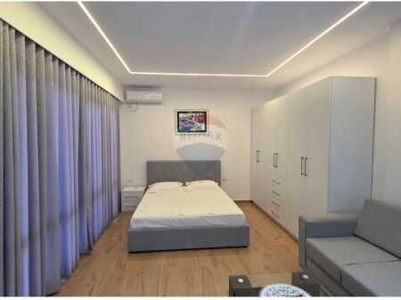 Garsoniere me qera pas shkolles Halim Xhelo,Vlore