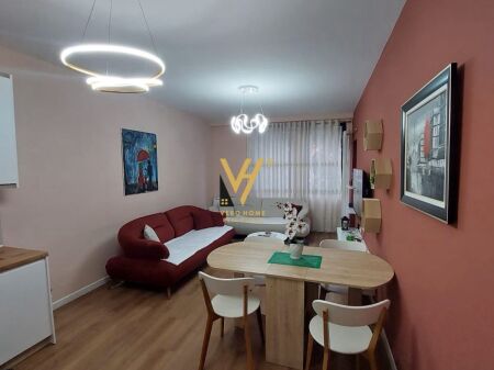 JEPET APARTAMENT 1+1+BLK ME QERA TE RRUGA BARRIKADAVE 750 EURO