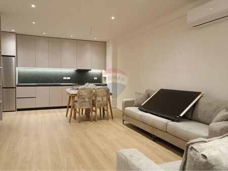 Apartment - For Rent - Zogu I Zi, Tirana