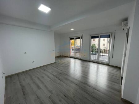 Jap qera,apartament 1+1,21 dhjetori