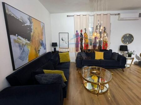 VENDESI APPARTAMENTO 2+1 PRESSO IL COMUNE DI PARIGI