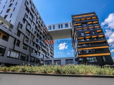 Ambient zyre premium i investuar per shitje, Square 21, Rr Kavajes!