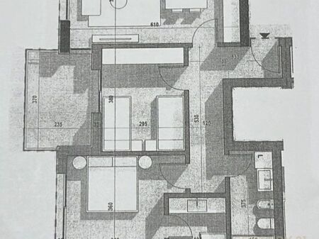 Ofrojme per shitje apartament 2+1+2 – Rruga 5 Maj!!