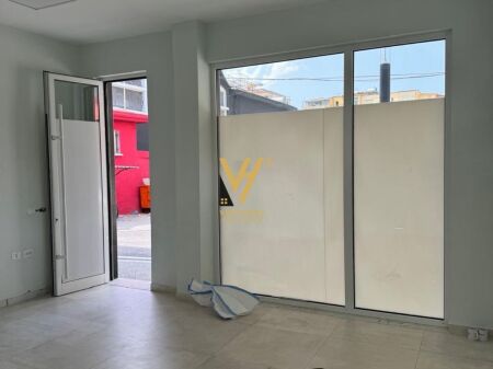 SHOP 33 M2 FOR RENT AT KOMUNA E PARISIT 50,000 LEKE