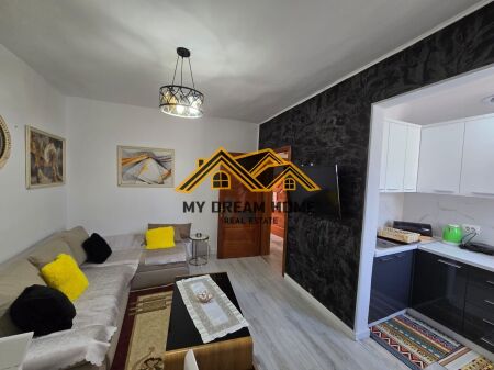 JEPET ME QERA APARTAMENT 2+1 , PRANE MARKATES DURRES !
