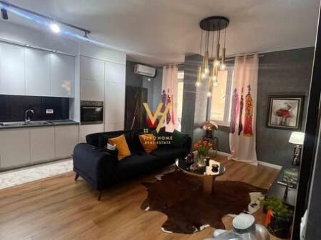 APPARTAMENTO 1+1+2BLK IN AFFITTO A MOZAIKU, 21 DHJETORI 85.000 LEKE