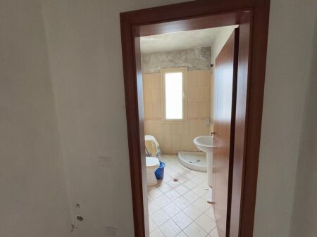 SHITET APARTAMENT 2+1 NE RRUGEN TRANSBALLKANIKE VLORE