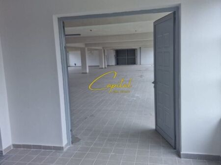 KAPANON ME QIRA 720 M2 RRUGA E PRUSHIT 2.200 EURO