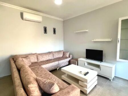JEPET ME QERA APARTAMENT 1+1 📍 Ali Dem – Rruga Pasho Hysa 🏢 Kati 4 (nga 5) 📐 Sipërfaqe totale 80 m²  💶 Çmimi 430€ / muaj