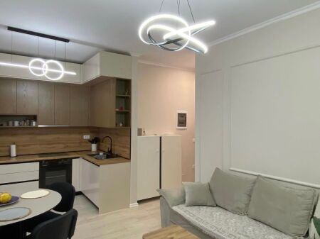 Apartament 1+1 me Qera , Astir
